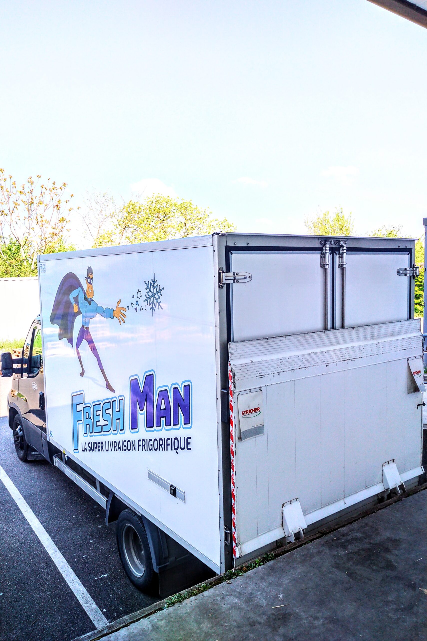 Contact | Camions Véhicules | Livraison frigorifique Paris | Fresh Man | Location de Véhicules Frigorifiques avec Chauffeur